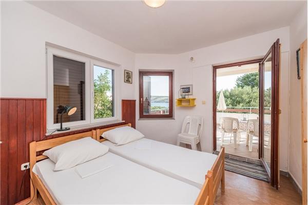 Apartment A2, for 5 persons