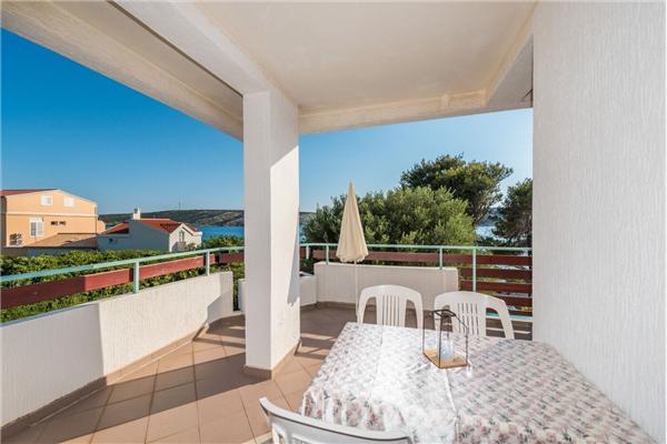 Apartment A3, for 5 persons