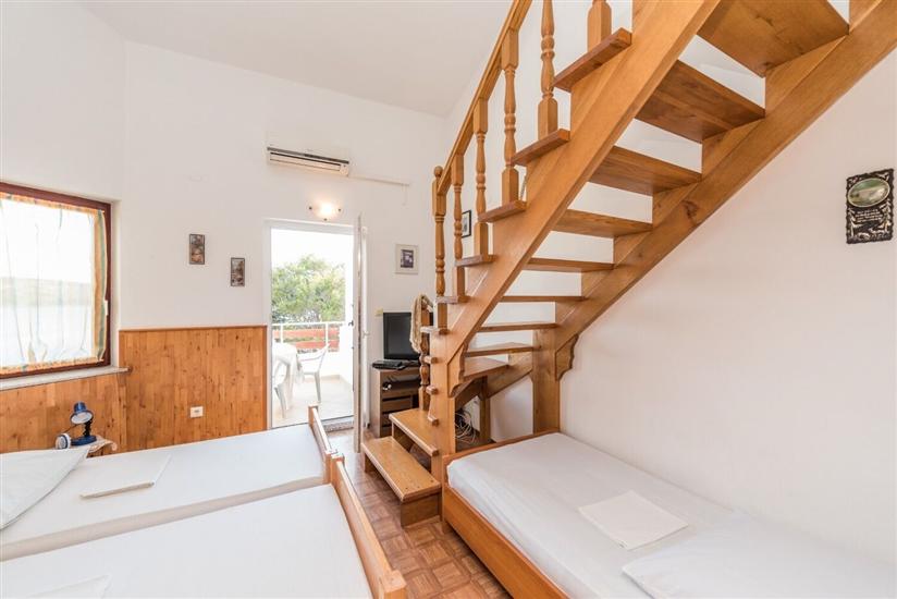 Apartment A3, for 5 persons