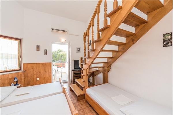 Apartment A3, for 5 persons