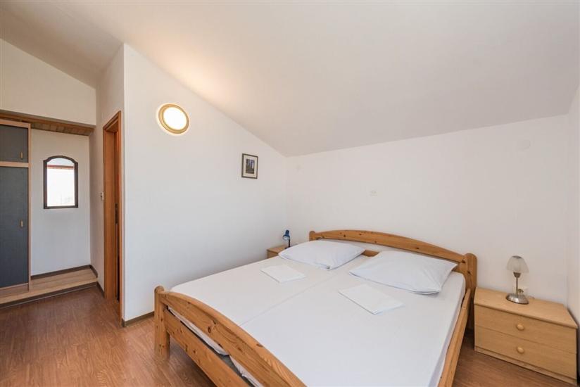 Apartment A3, for 5 persons