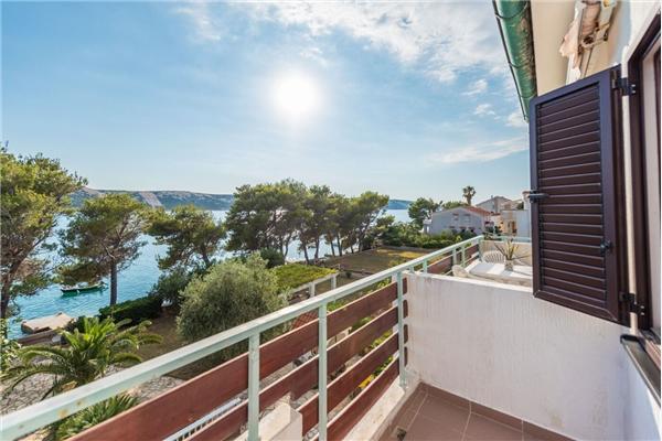 Apartment A4, for 6 persons