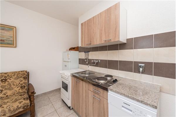 Apartment A4, for 6 persons