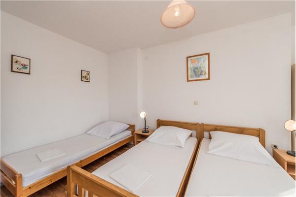 Apartment A4, for 6 persons