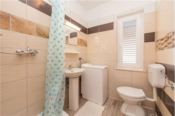 Apartment A4, for 6 persons