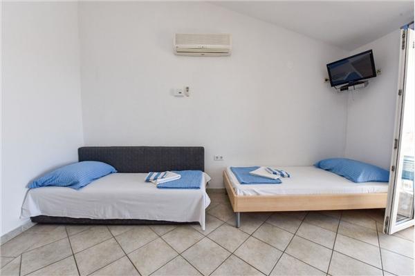 Apartment A4, for 4 persons