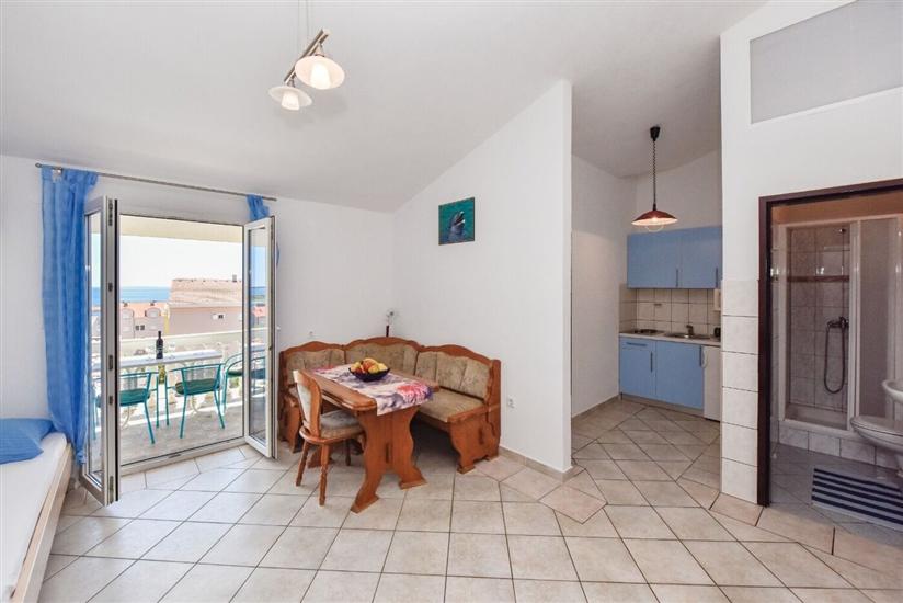 Apartment A4, for 4 persons