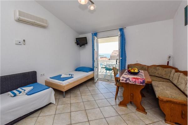 Apartment A4, for 4 persons