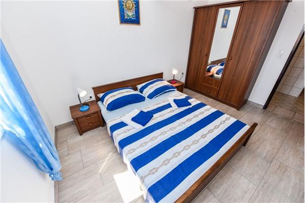 Apartment A4, for 4 persons