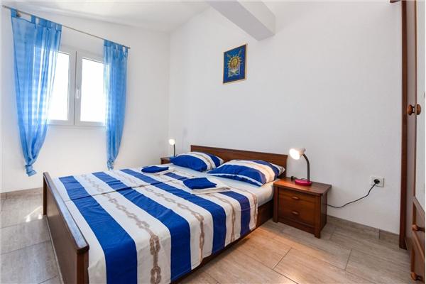 Apartment A4, for 4 persons