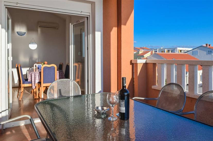 Lägenhet A3, för 6 personer