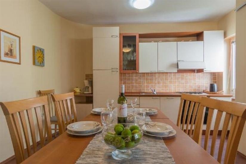 Apartment A1, for 5 persons