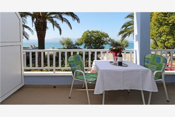 Room S1, for 2 persons