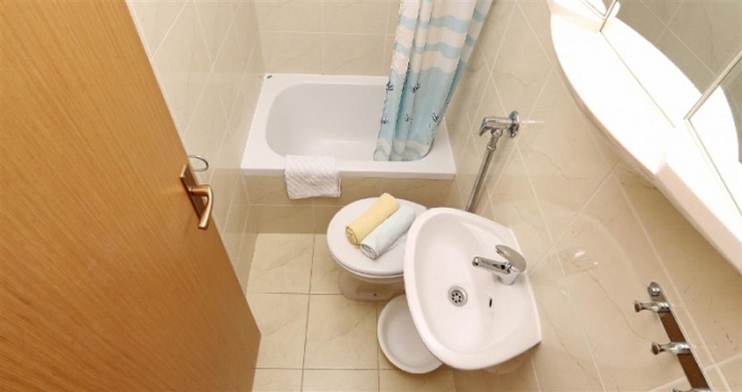 Room S1, for 2 persons