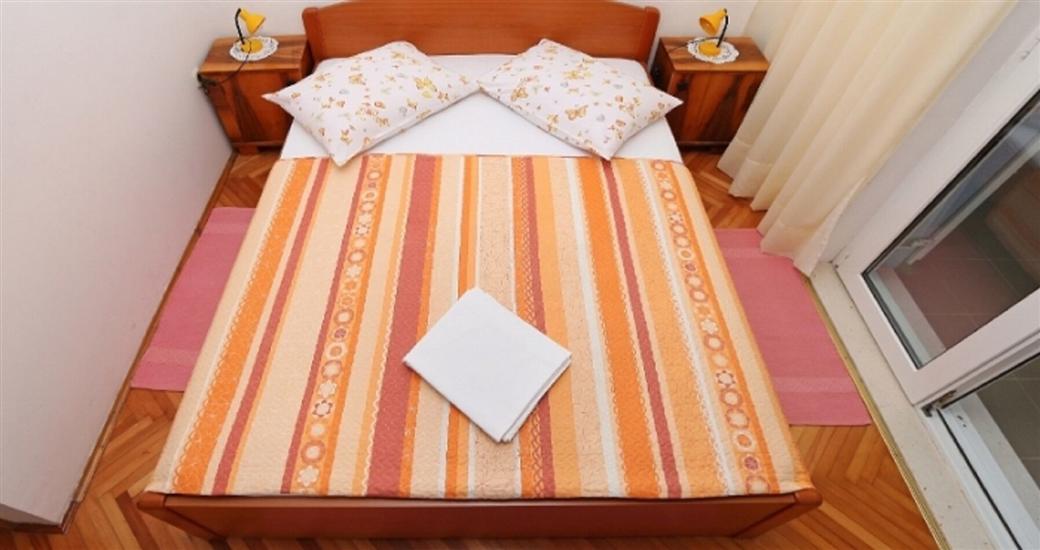 Room S2, for 2 persons