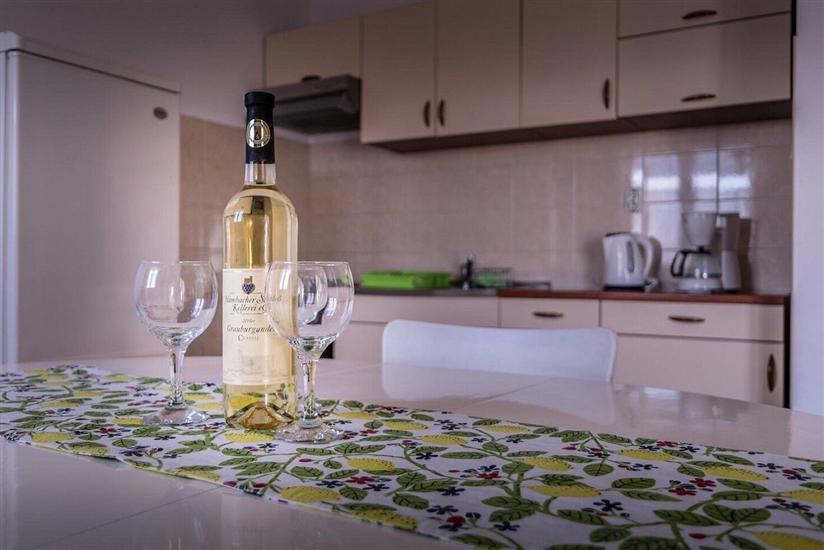 Apartment A1, for 5 persons