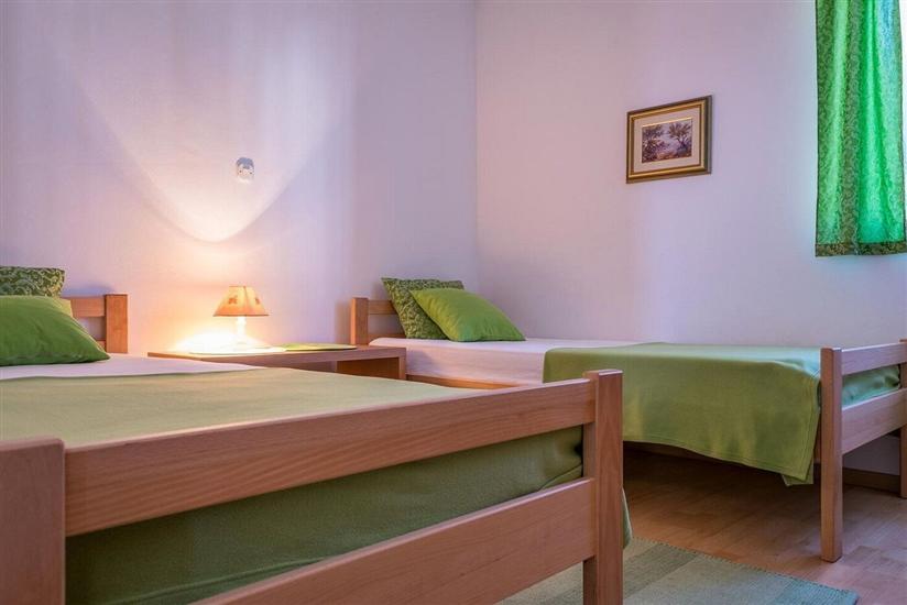 Apartment A1, for 5 persons