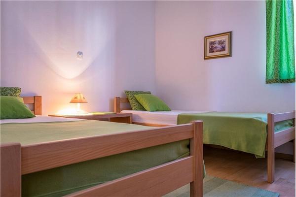 Apartment A1, for 5 persons