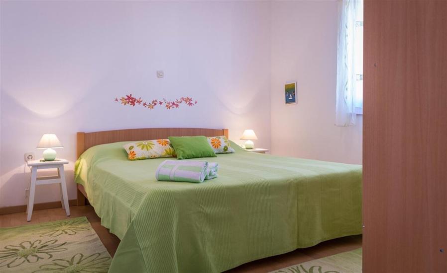 Apartment A1, for 5 persons