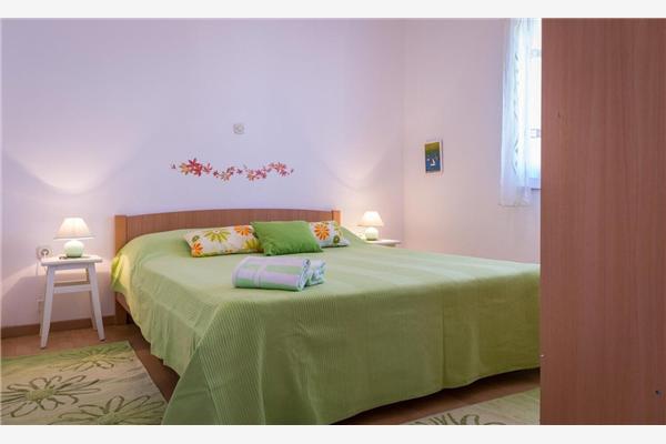 Apartment A1, for 5 persons
