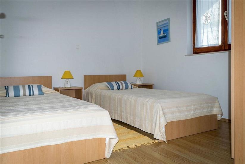 Apartment A2, for 5 persons