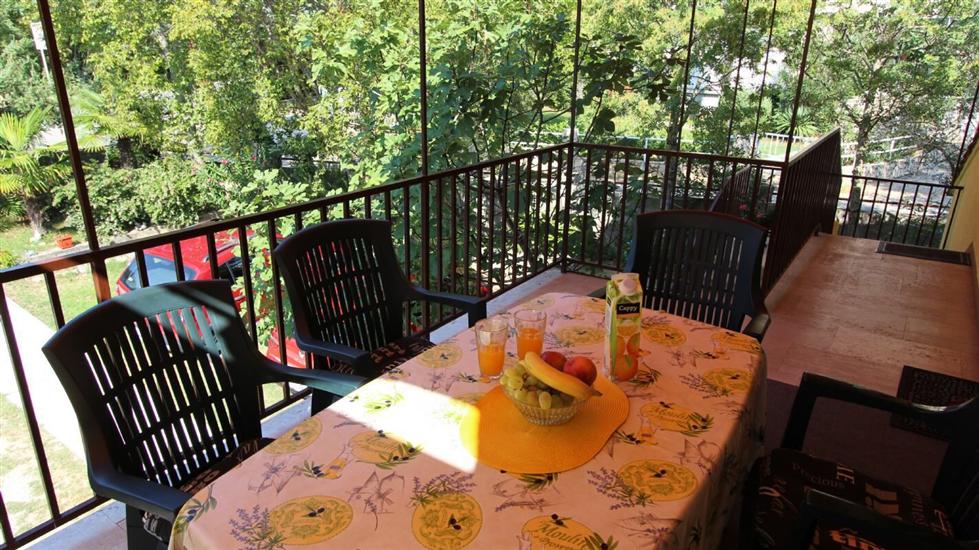 Apartment A2, for 6 persons