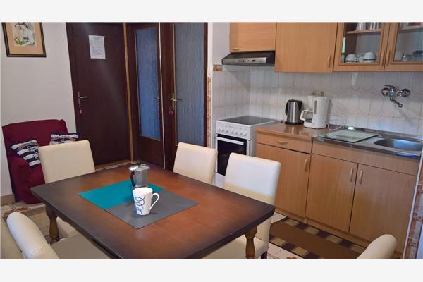 Apartment A2, for 6 persons
