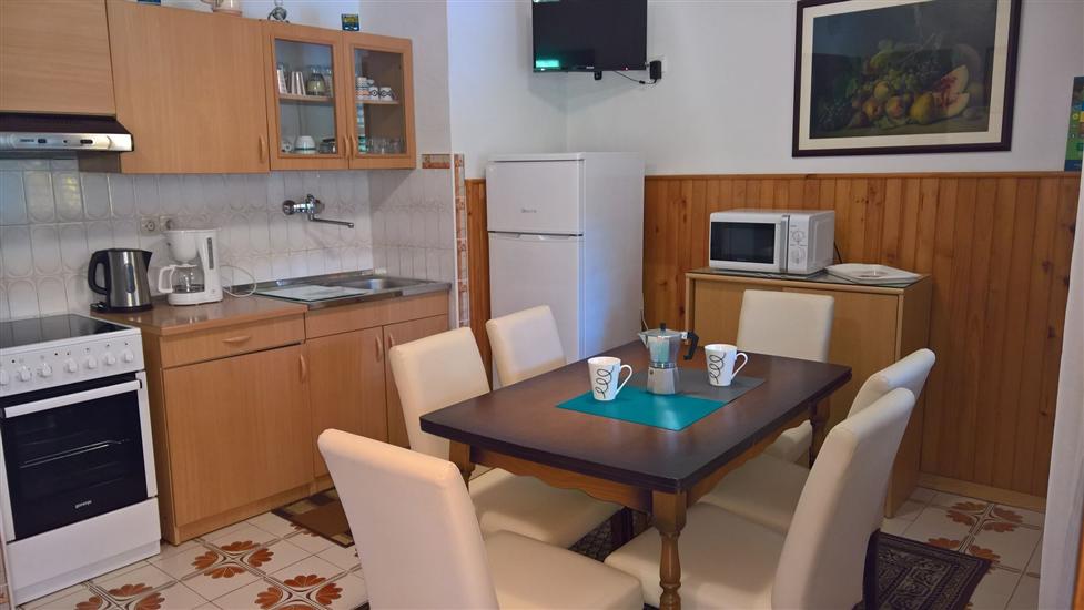 Apartment A2, for 6 persons
