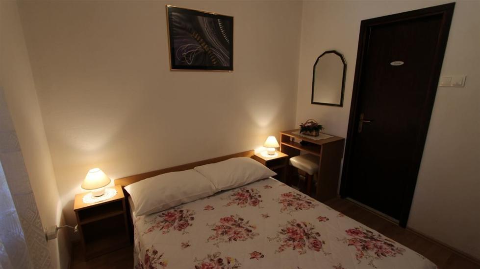 Apartment A2, for 6 persons