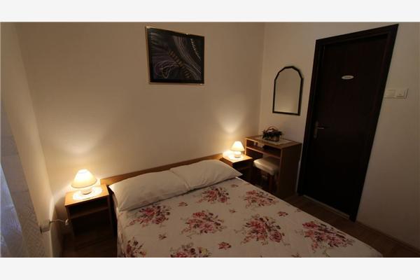 Apartment A2, for 6 persons