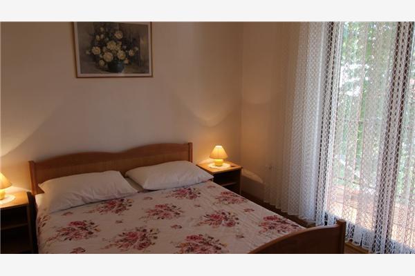 Apartment A2, for 6 persons