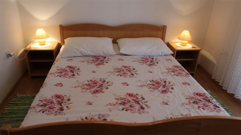 Apartment A2, for 6 persons