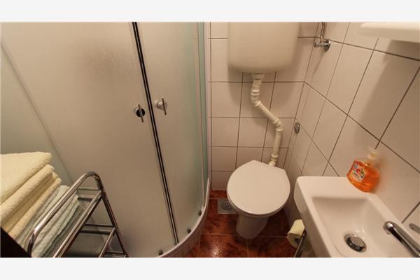 Apartment A2, for 6 persons