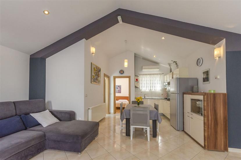 Apartment A2, for 5 persons