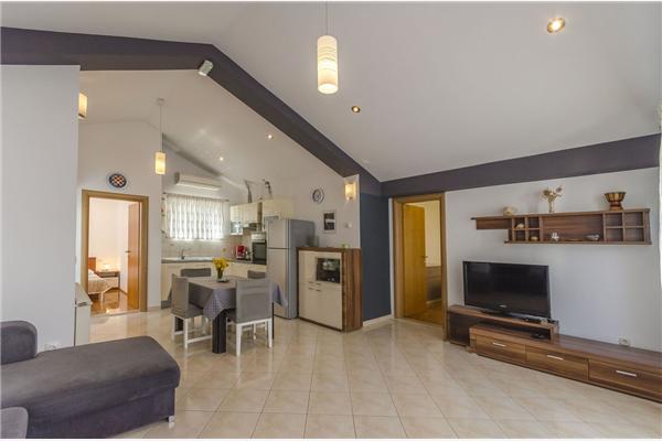 Apartment A2, for 5 persons