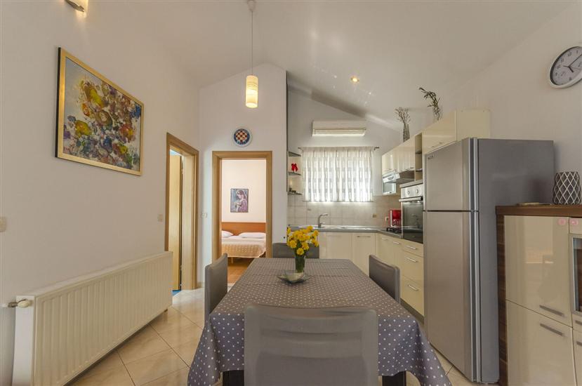 Apartment A2, for 5 persons