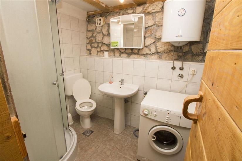House K1, for 8 persons