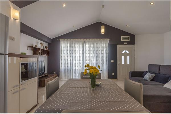 Apartment A2, for 5 persons