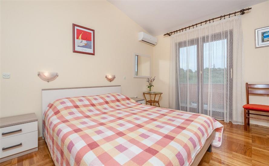 Apartment A1, for 6 persons