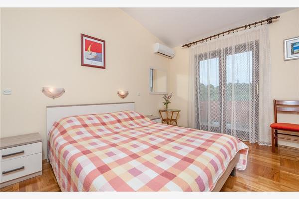 Apartment A1, for 6 persons