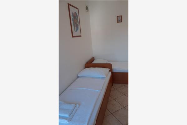 Apartment A4, for 4 persons