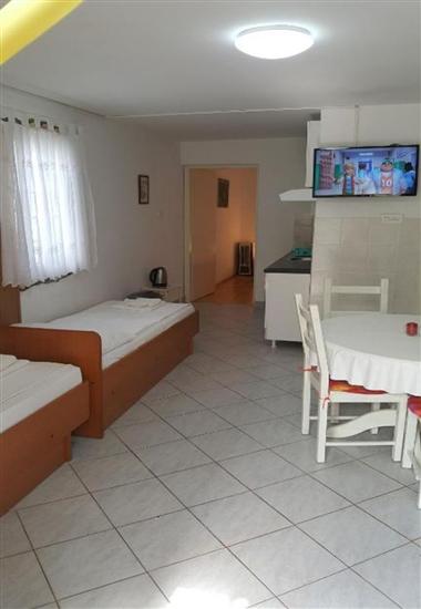 Apartment A2, for 4 persons