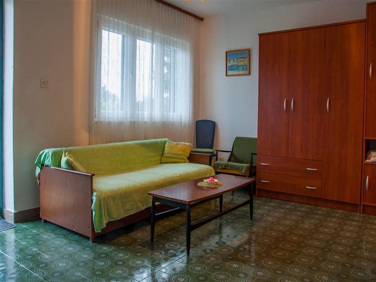 Apartment A1, for 5 persons