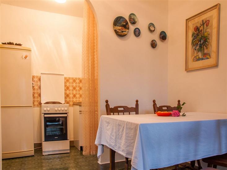 Apartment A1, for 5 persons