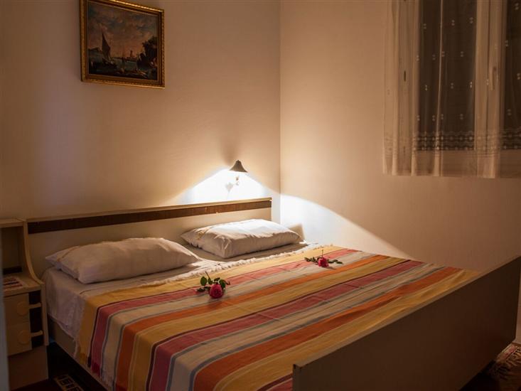 Apartment A1, for 5 persons