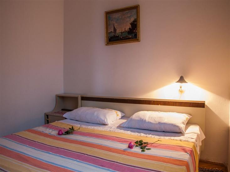 Apartment A1, for 5 persons