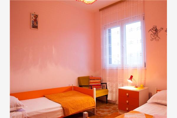 Apartment A1, for 5 persons