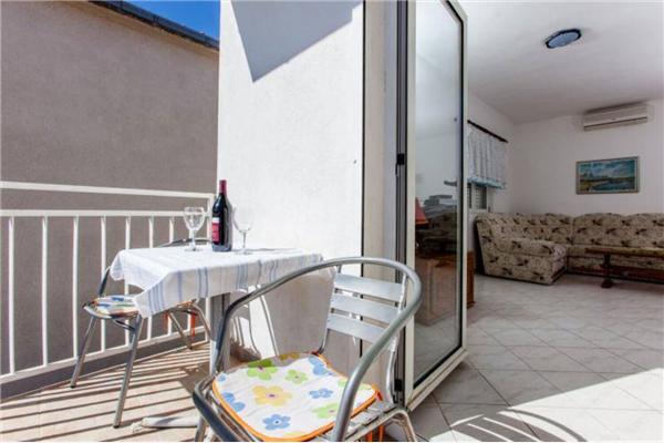 Apartment A2, for 3 persons