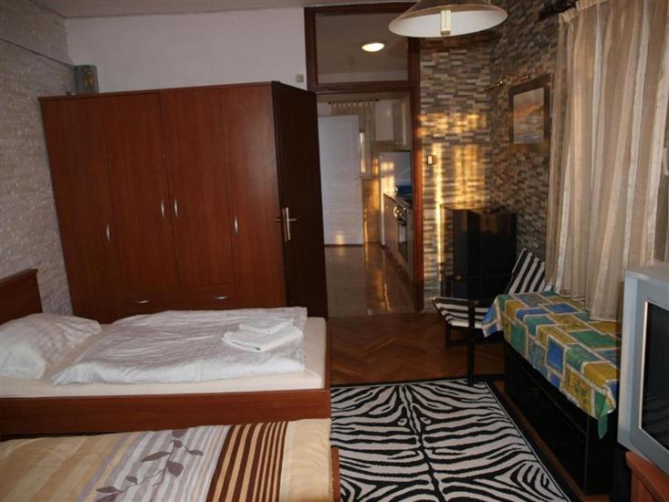 Apartment A1, for 3 persons