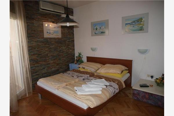 Apartment A2, for 5 persons